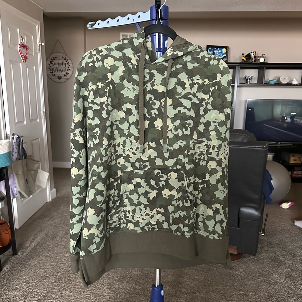 Athletic Works green camouflaged long sleeves hoodie Sweatshirt XL